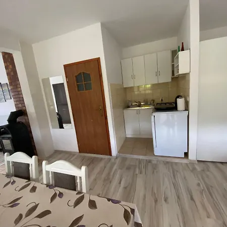 Letniskowy Nad Jeziorem Wiejskim *