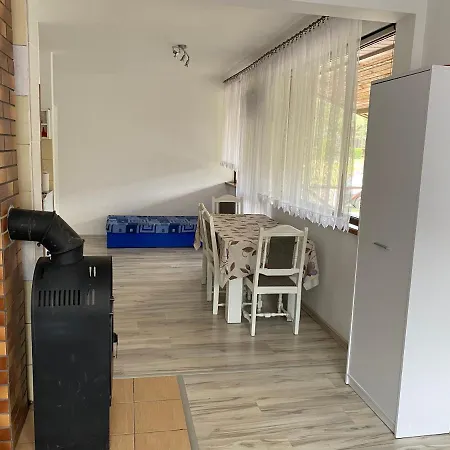 Letniskowy Nad Jeziorem Wiejskim * Lakie (Bytow)