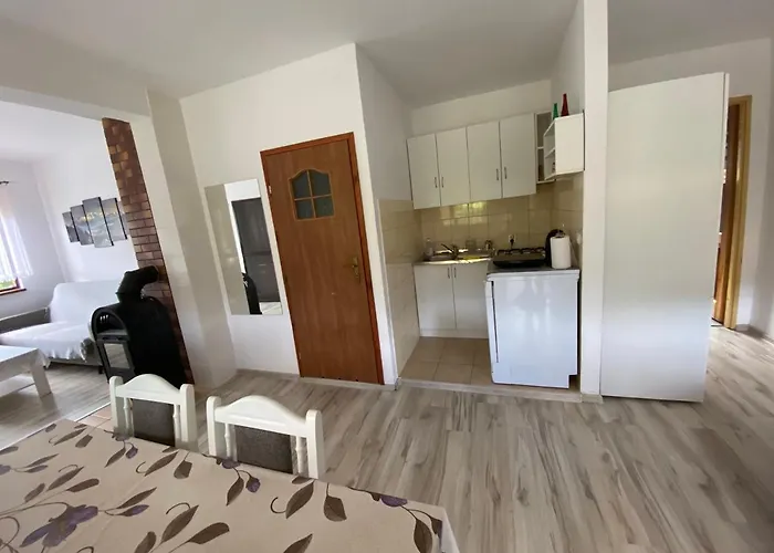 Letniskowy Nad Jeziorem Wiejskim *